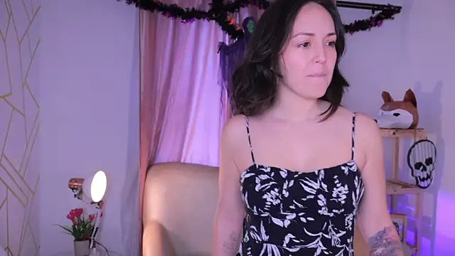 molly marmalade  online show from 20, 10, 2025