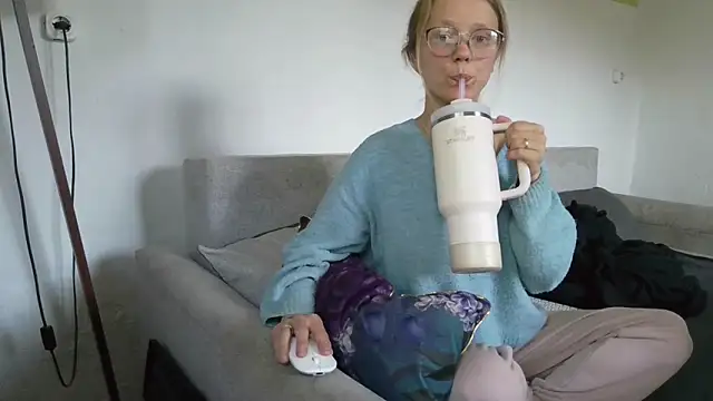 little-leni online show from 28, 4, 2026