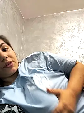 Emma Muller32 online show from 5, 11, 2025