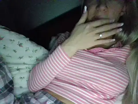 suuzykiss online show from 2, 2, 2025