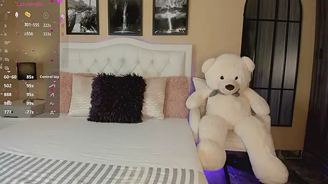 Rubyross21 online show from 13, 10, 2025