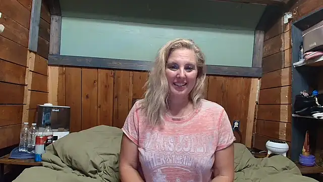 Snapshot of lisaxlovexxx chatting on 16, 7, 2026 lisaxlovexxx online show from 16, 7, 2026
