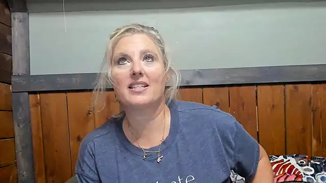 lisaxlovexxx online show from 3, 10, 2025