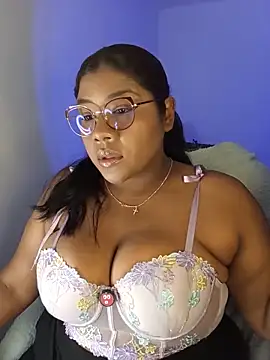 Snapshot of paola091 chatting on 3, 6, 2026 paola091 online show from 3, 6, 2026