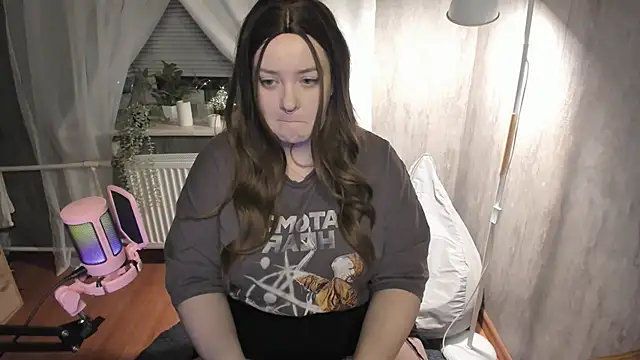 Sophia Edwards online show from 25, 1, 2025
