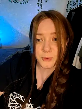 Sophia Edwards online show from 6, 4, 2026