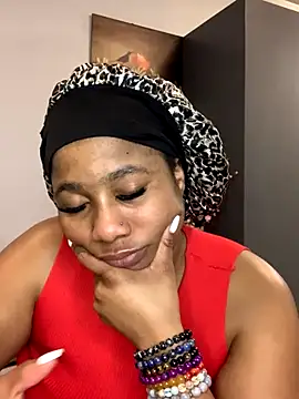 Snapshot of CurvyDesire1 chatting on 13, 10, 2025 CurvyDesire1 online show from 13, 10, 2025