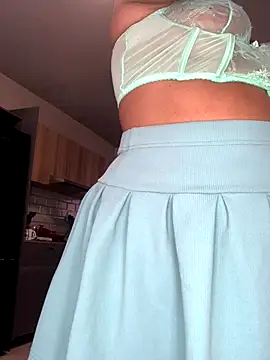 Snapshot of CurvyDesire1 chatting on 8, 11, 2025 CurvyDesire1 online show from 8, 11, 2025