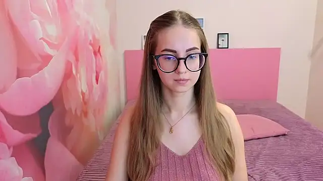 Snapshot of AliceAdams chatting on 21, 3, 2025 AliceAdams online show from 21, 3, 2025