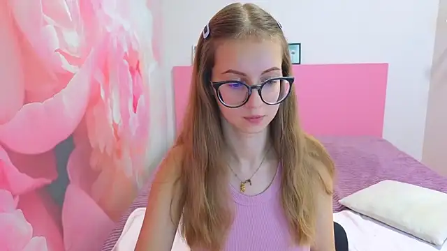 AliceAdams online show from 4, 12, 2025