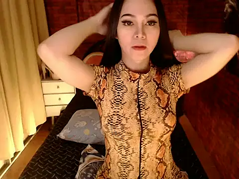 Yoshidashemale online show from 15, 11, 2025