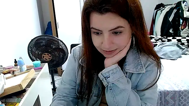 Snapshot of chelbyy chatting on 13, 10, 2025 chelbyy online show from 13, 10, 2025