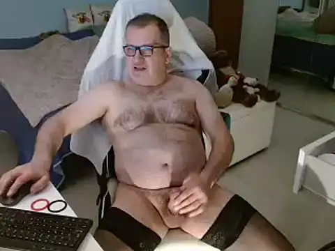 Snapshot of ItalianEXB chatting on 4, 2, 2025 ItalianEXB online show from 4, 2, 2025