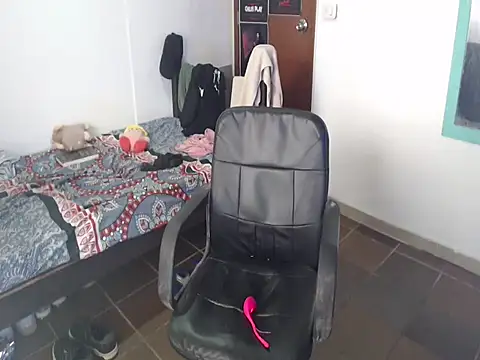 Snapshot of alisterxxx chatting on 4, 6, 2026 alisterxxx online show from 4, 6, 2026