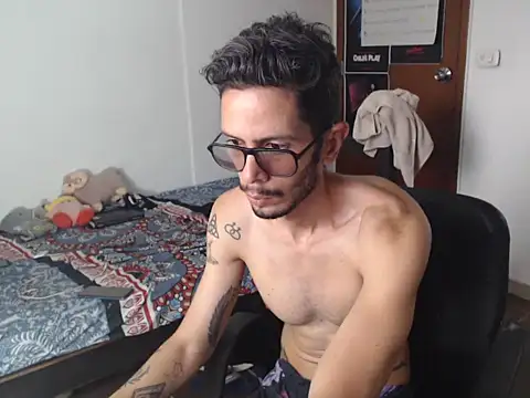 Snapshot of alisterxxx chatting on 25, 5, 2026 alisterxxx online show from 25, 5, 2026