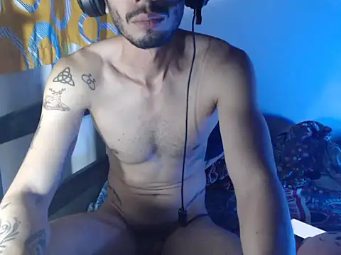 Snapshot of alisterxxx chatting on 31, 5, 2026 alisterxxx online show from 31, 5, 2026