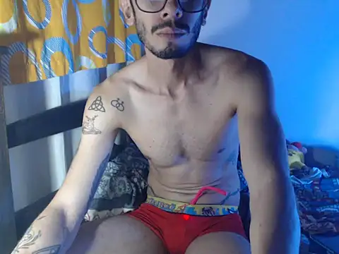 Snapshot of alisterxxx chatting on 28, 5, 2026 alisterxxx online show from 28, 5, 2026