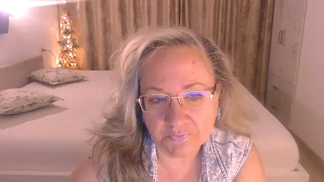 Snapshot of Raisshy chatting on 7, 5, 2026 Raisshy online show from 7, 5, 2026