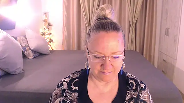 Raisshy online show from 3, 3, 2025