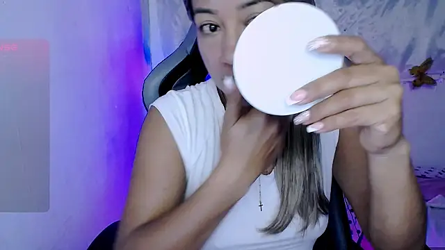 ninatiny online show from 20, 11, 2025