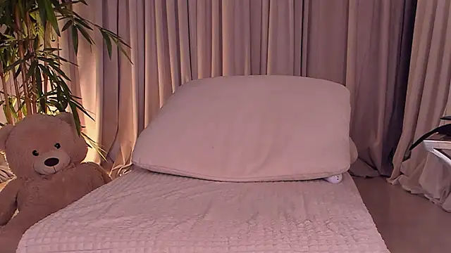 daisyd001 online show from 11, 11, 2025