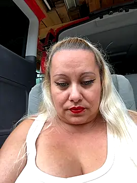 Snapshot of SabinaSweety chatting on 24, 9, 2025 SabinaSweety online show from 24, 9, 2025