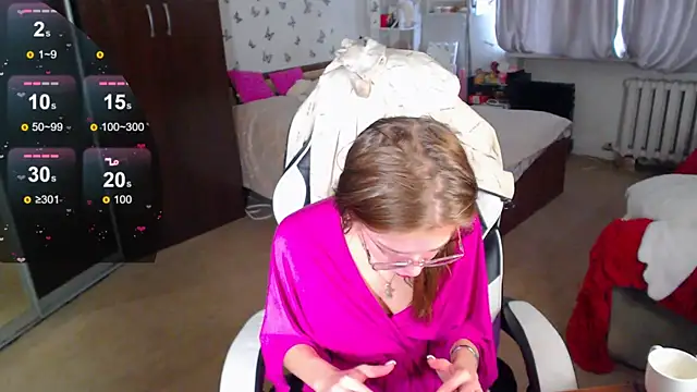 Kira honeyy online show from 11, 4, 2026