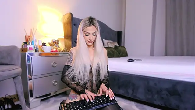 ElizzaBubble online show from 20, 4, 2026