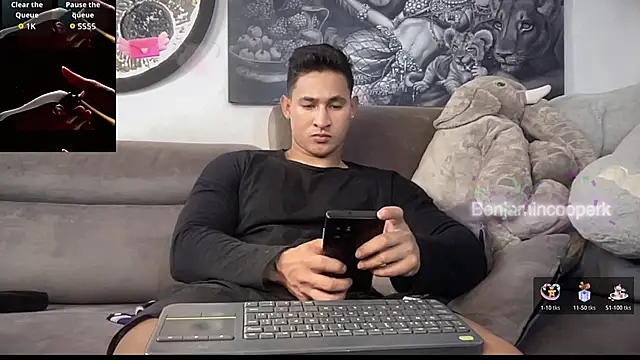 Snapshot of BenjaminCooperk chatting on 26, 11, 2025 BenjaminCooperk online show from 26, 11, 2025