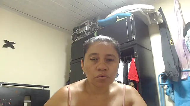 adrixxx38 online show from 21, 4, 2026