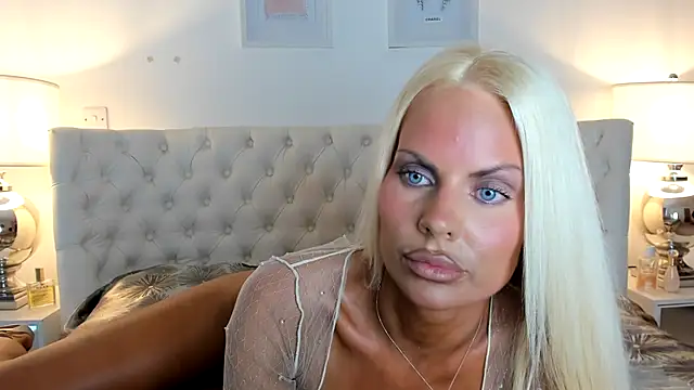 Snapshot of JessicaJames23 chatting on 29, 5, 2026 JessicaJames23 online show from 29, 5, 2026