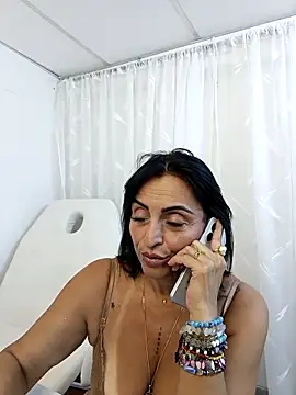 Snapshot of zullyxhot chatting on 24, 4, 2026 zullyxhot online show from 24, 4, 2026