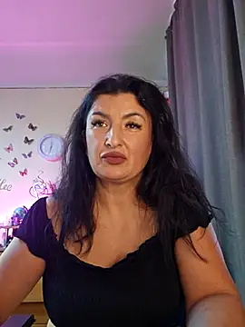 Snapshot of Hotangel75 chatting on 3, 11, 2025 Hotangel75 online show from 3, 11, 2025