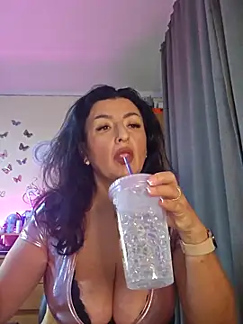 Snapshot of Hotangel75 chatting on 5, 11, 2025 Hotangel75 online show from 5, 11, 2025