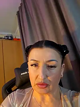 Hotangel75 online show from 5, 2, 2026