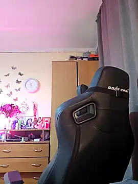 Snapshot of Hotangel75 chatting on 7, 10, 2025 Hotangel75 online show from 7, 10, 2025