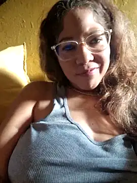 mila38 online show from 4, 12, 2025