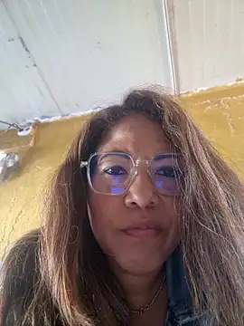 mila38 online show from 5, 5, 2026