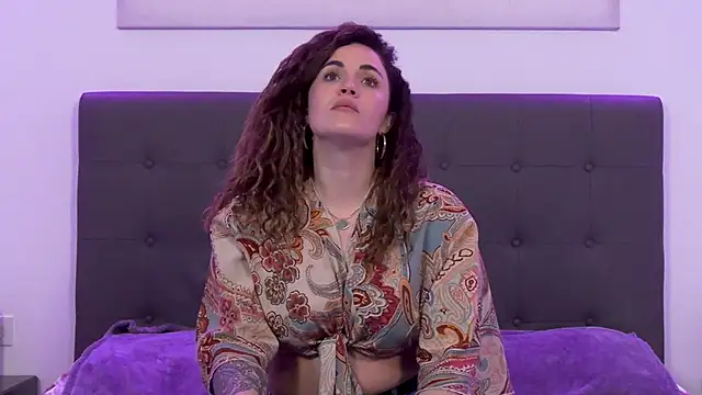 Clara-xoxo online show from 20, 2, 2025
