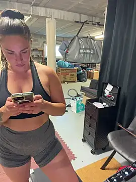 Clara-xoxo online show from 21, 4, 2026