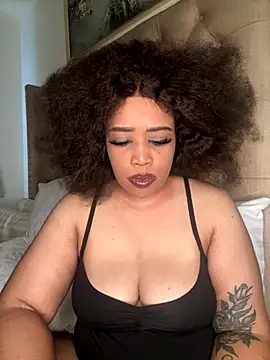 Snapshot of CAMMII_ chatting on 19, 11, 2025 CAMMII online show from 19, 11, 2025