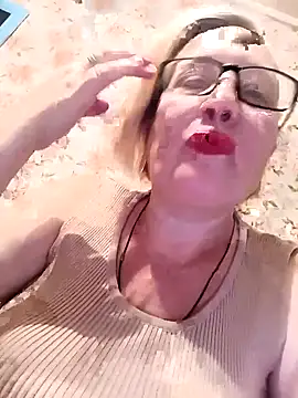 Snapshot of Cerd_Ayaz chatting on 13, 10, 2025 Cerd Ayaz online show from 13, 10, 2025