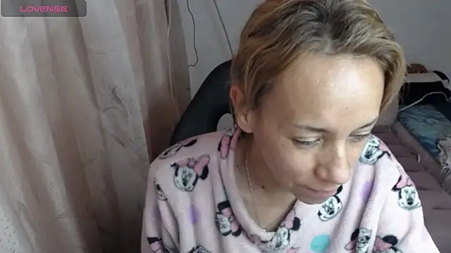 cristin doll  online show from 16, 2, 2026