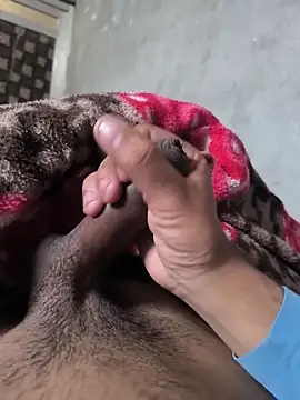 Snapshot of winterison chatting on 4, 12, 2025 winterison online show from 4, 12, 2025