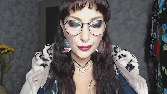 Aziza1 online show from 24, 10, 2025