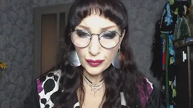 Aziza1 online show from 17, 11, 2025