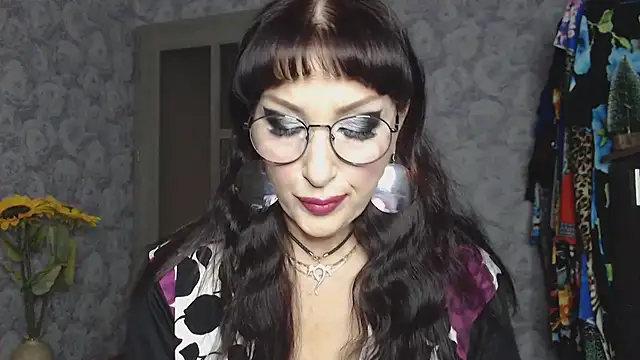 Aziza1 online show from 28, 9, 2025