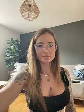 Etwas neugierig online show from 1, 3, 2026