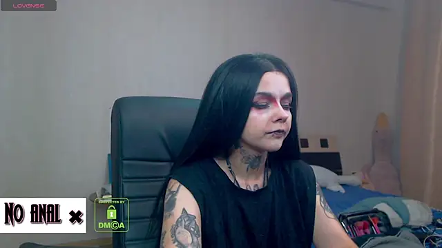 Snapshot of Dark__Elf chatting on 13, 11, 2025 Dark Elf online show from 13, 11, 2025