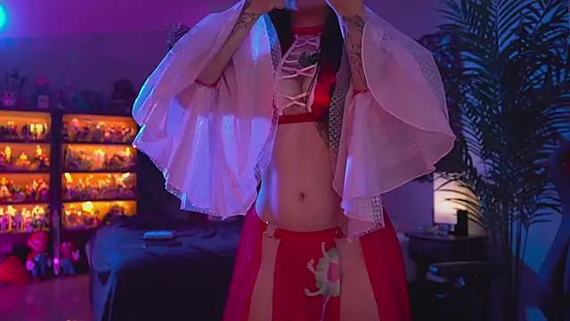 ambarEvans online show from 2, 3, 2025